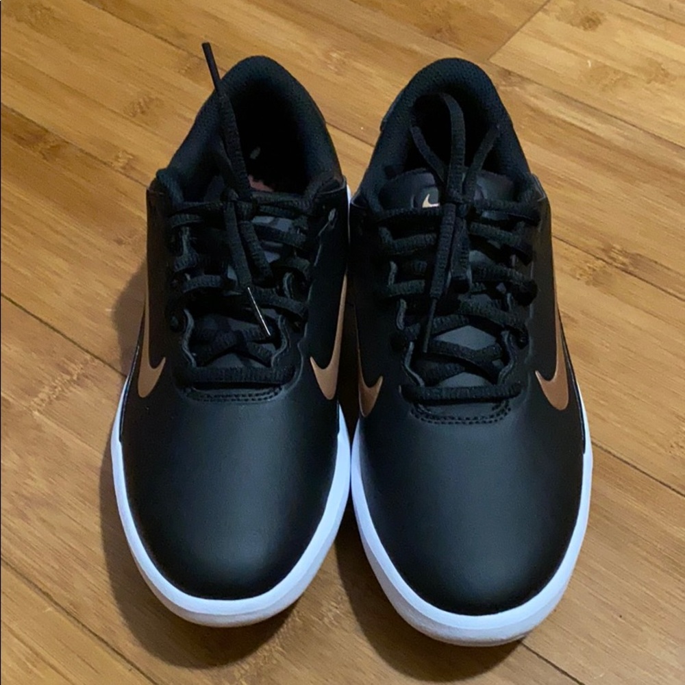 Nike women golf shoes